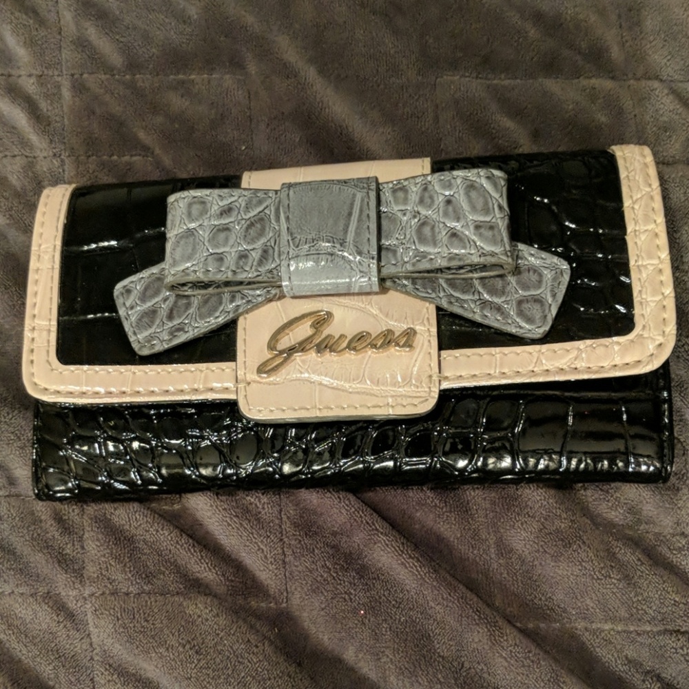 Guess wallet